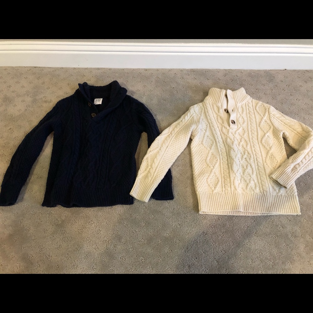 SOLD !! Gap knit sweaters
